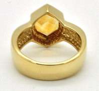 Elegant 14kt Gold Hexagon Topaz Ring