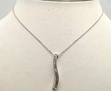 Elegant Diamond Necklace in 14kt White Gold