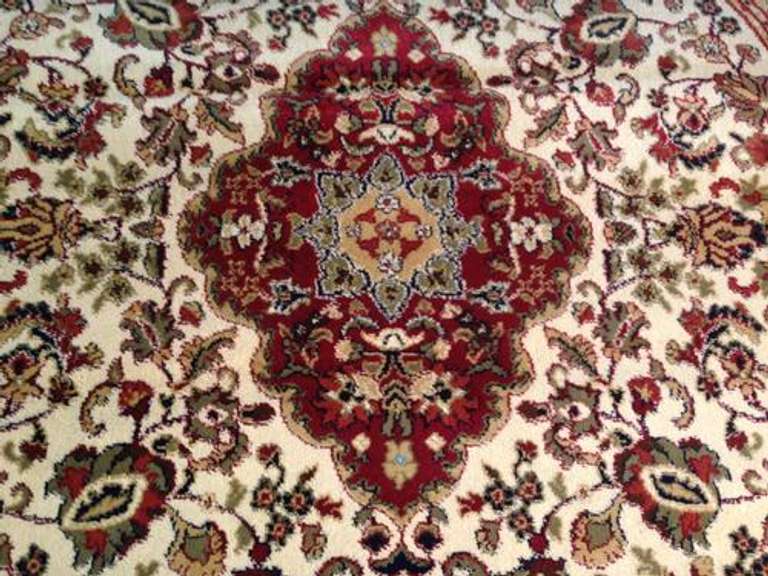 Stunning Traditional Medallion Design 6ft Area Round