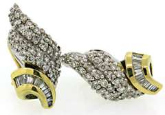 Stunning Diamond Swirl Earrings in 18kt