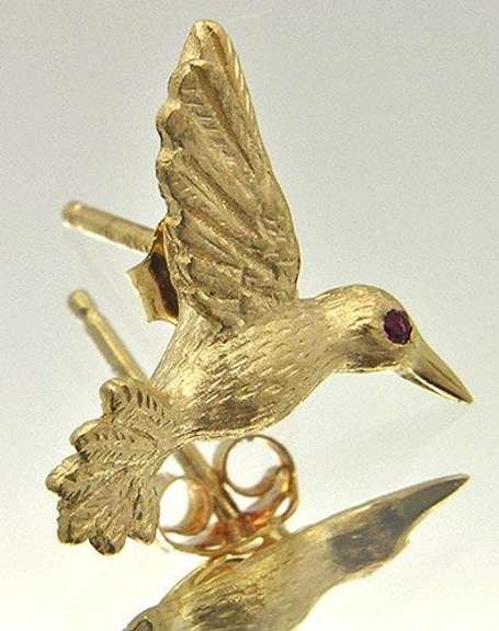 Hummingbird Design 14kt Gold Brooch & Matching Studs