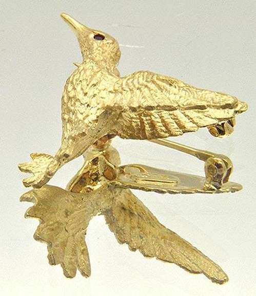 Hummingbird Design 14kt Gold Brooch & Matching Studs