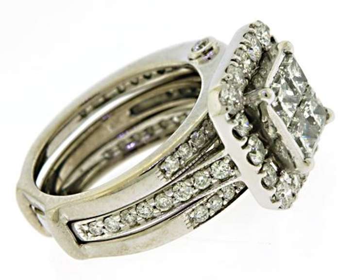 Very Impressive Multi diamond Cluster Ring