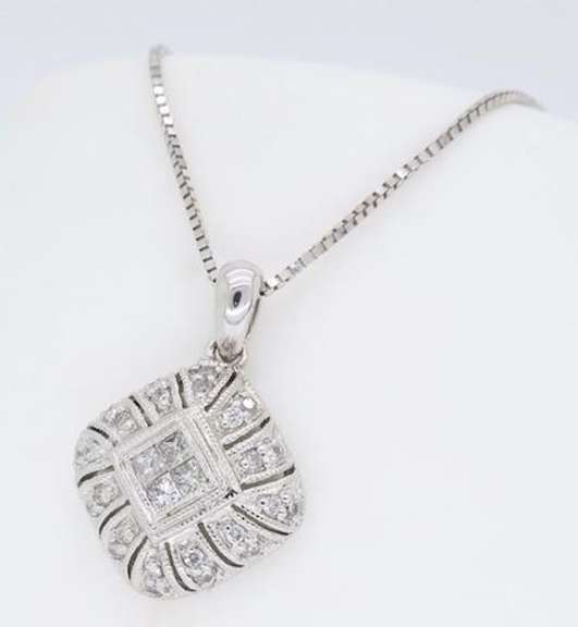 14K White Gold Diamond Cluster Necklace