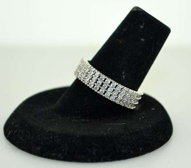 Gorgeous Silver Gemstone Ring