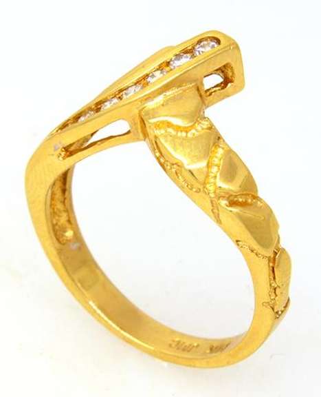 Unique Diamond Ring in Gold, Size 6