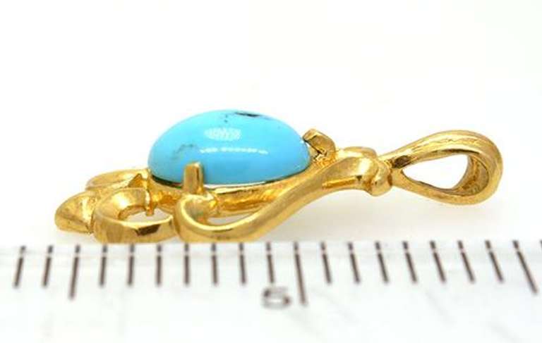 Vintage Turquoise Pendant in Gold