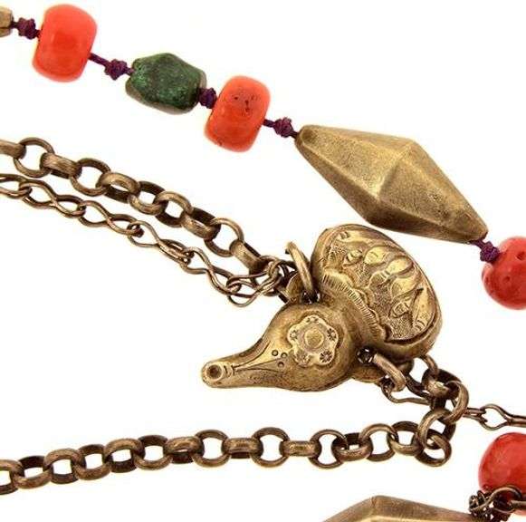 Amazing Chinese Necklace with Box Pendant
