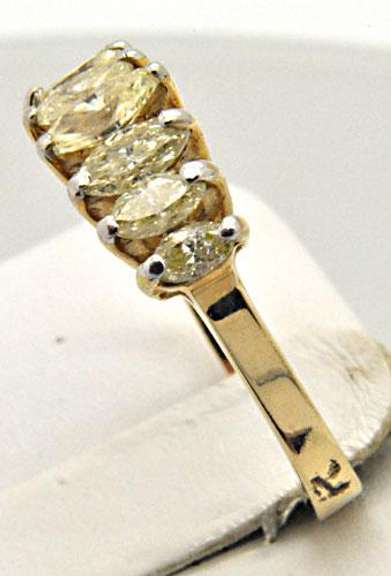 LADIES 14 KT DIAMOND BAND 1.00 CARAT TOTAL WEIGHT.