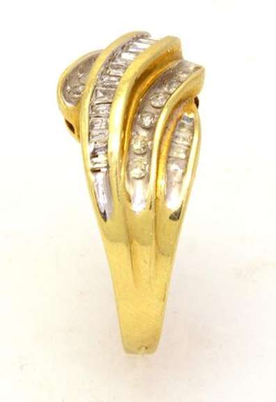 Sparkling Diamond Cluster Ring in Gold, Size 6.75