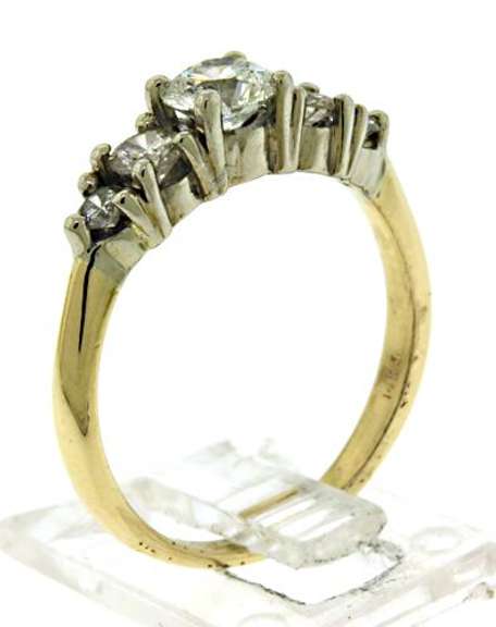 Gorgeous Diamond Ring in 14kt