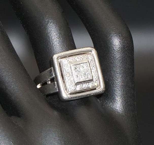 Platinum Princess & Round Diamond Square Ring