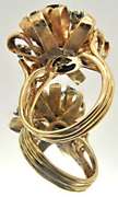 LADIES 14 KT YELLOW GOLD GEM STONE RING.