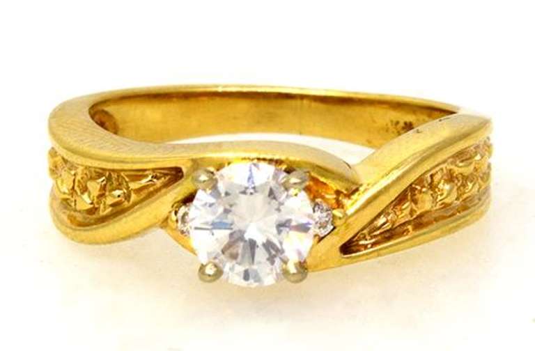 Gorgeous Diamond Engagement Ring in Gold, Size 4.75