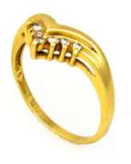Diamond V-Ring in Gold, Size 5.5