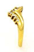 Diamond V-Ring in Gold, Size 5.5
