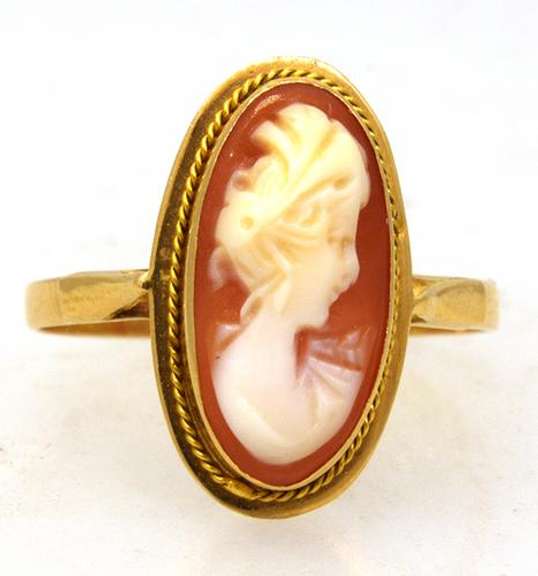 Oval Carnelian Cameo Ring in Gold, Size 6