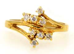 Beautiful Diamond Ring in Gold, Size 6.25