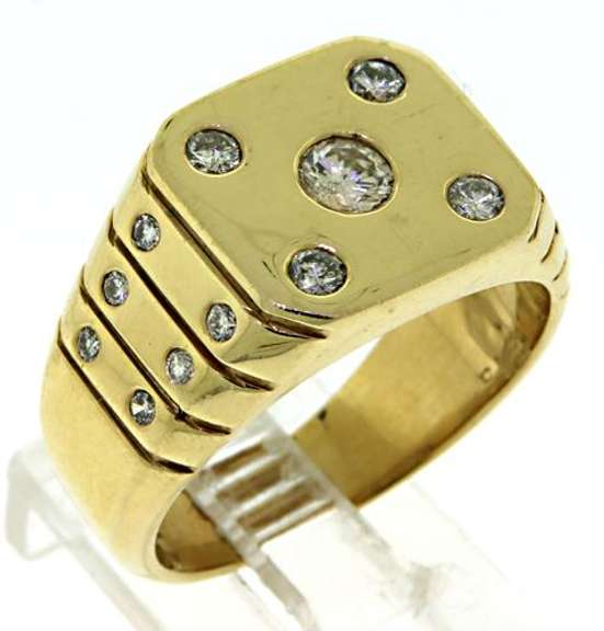 Exceptional 14kt Diamond Ring