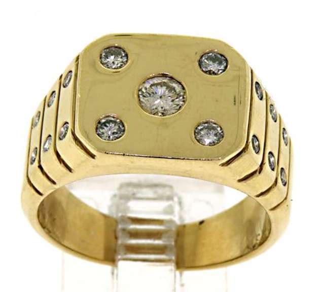 Exceptional 14kt Diamond Ring