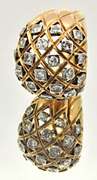 LADIES 18 KT YELLOW GOLD DIAMOND DOME RING.