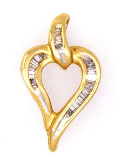 Pretty Diamond Heart Pendant in Gold