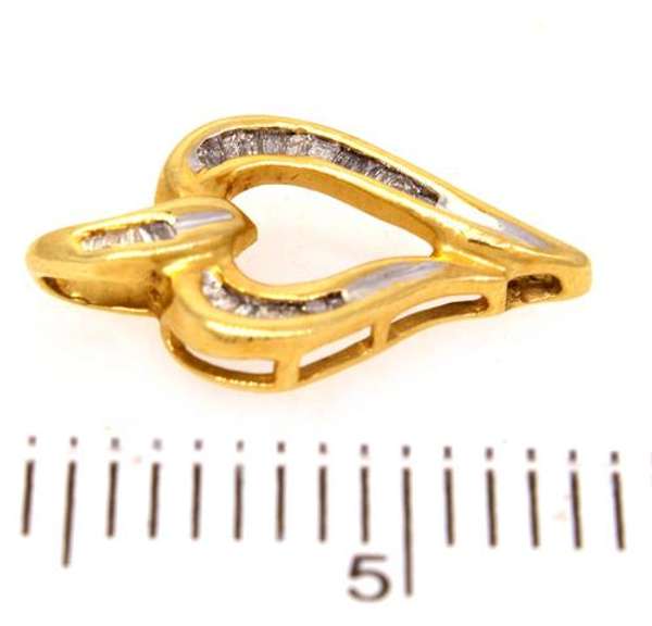 Pretty Diamond Heart Pendant in Gold