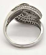 LADIES 14 KT WHITE GOLD DIAMOND RING.