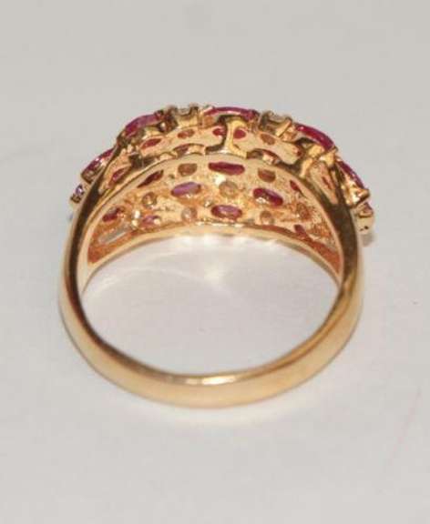 Stunning 14kt Gold, Ruby, & Diamond Ring