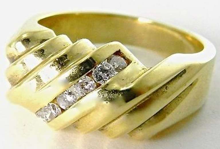 Classic Gents 14K Gold & Diamond Ring