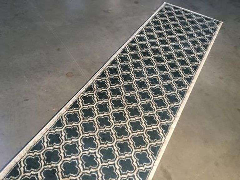 Trendy Lattice Design 8 Ft Runner