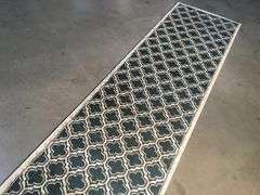 Trendy Lattice Design 8 Ft Runner