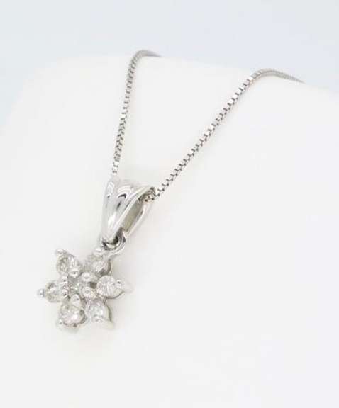 14k White Gold .25CTW Diamond Necklace