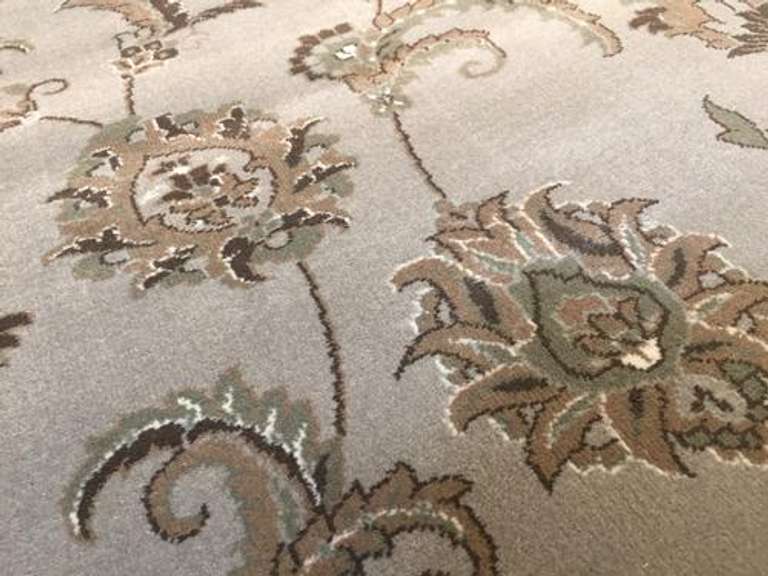 Timeless Detailed Classic Medallion Design 8x11