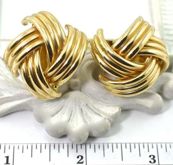 Beautiful 14K Geometric Ridged Earrings