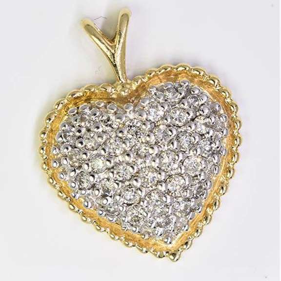 Shimmering 30 Diamond Heart Pendant, 14KT