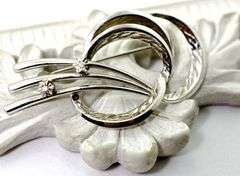 Nicely Designed 14K White Gold Brooch