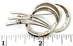 Nicely Designed 14K White Gold Brooch