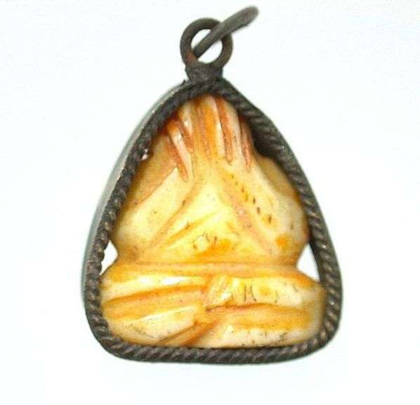 Carved Bone Buddha Para Pit Tah Bronze statue