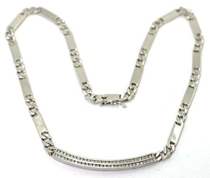 14K White Gold Necklace With Diamond Center