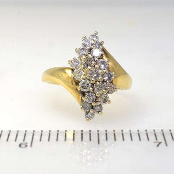 3/4 CT Diamond Cluster Ring in Gold