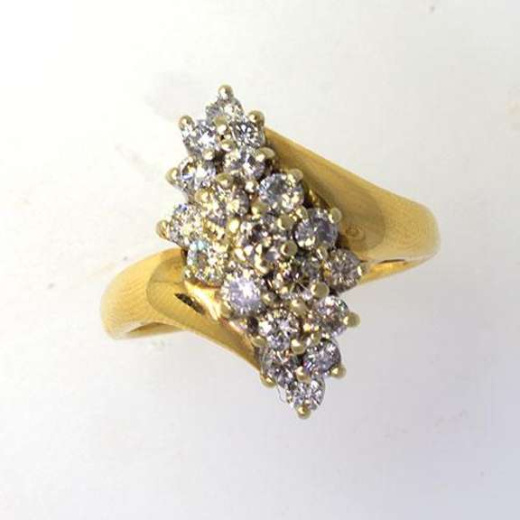 3/4 CT Diamond Cluster Ring in Gold