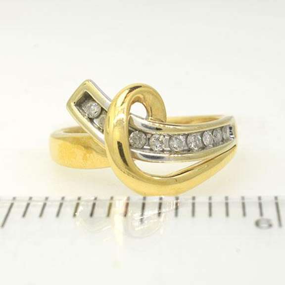 Knot Mofit Diamond Band in Gold