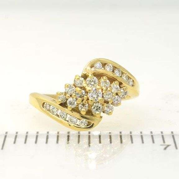 Briliant .30 CTW Diamond Cluster Ring