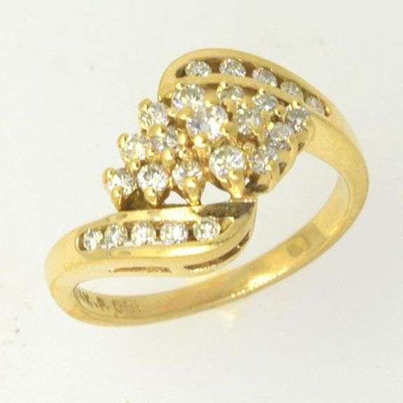 Briliant .30 CTW Diamond Cluster Ring