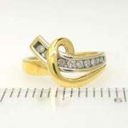 Knot Mofit Diamond Band in Gold