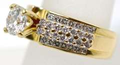 Sparkly 18K Diamond Engagement Ring