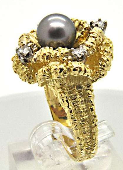 18K GOLD BLACK TAHITIAN PEARL AND DIAMOND RING