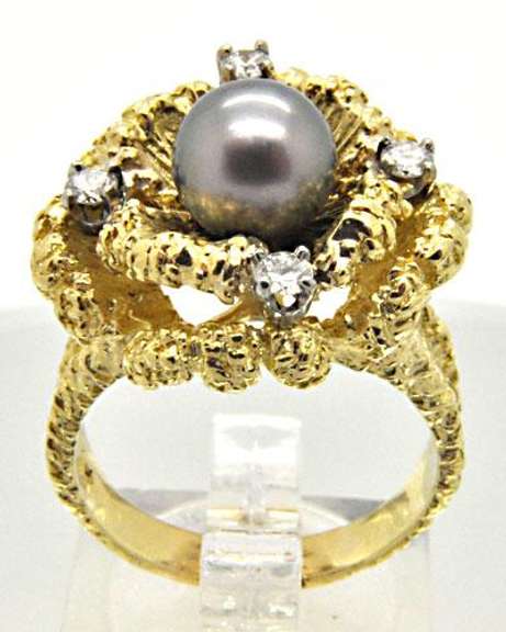 18K GOLD BLACK TAHITIAN PEARL AND DIAMOND RING