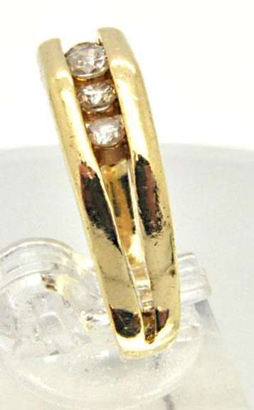 MEN'S 14 KT DIAMOND BAND.